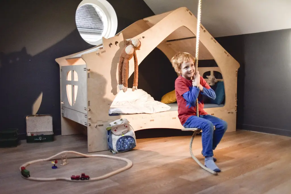 Elysta.be - Lit cabane - enfants balançoire.webp