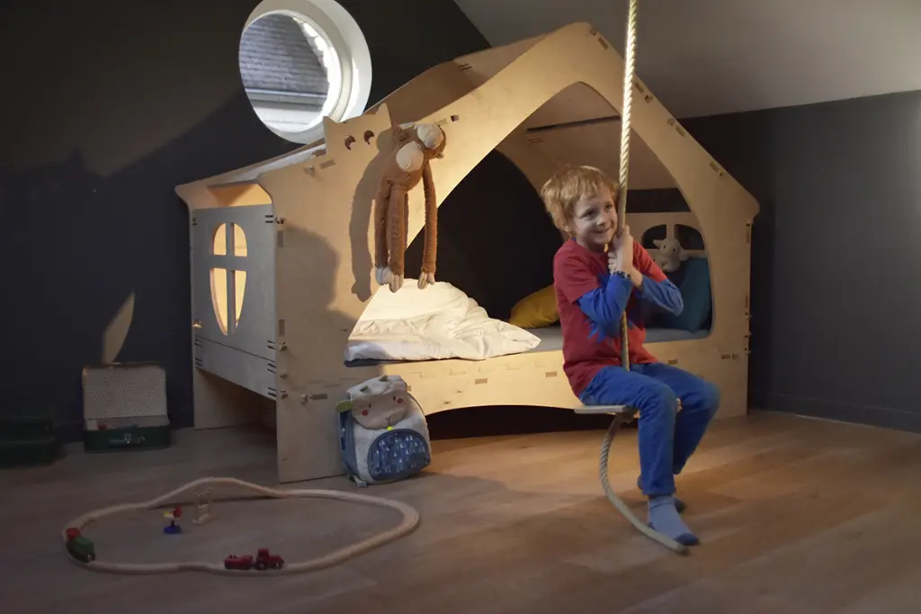 Elysta.be - LD - Lit cabane - enfants balançoire.webp