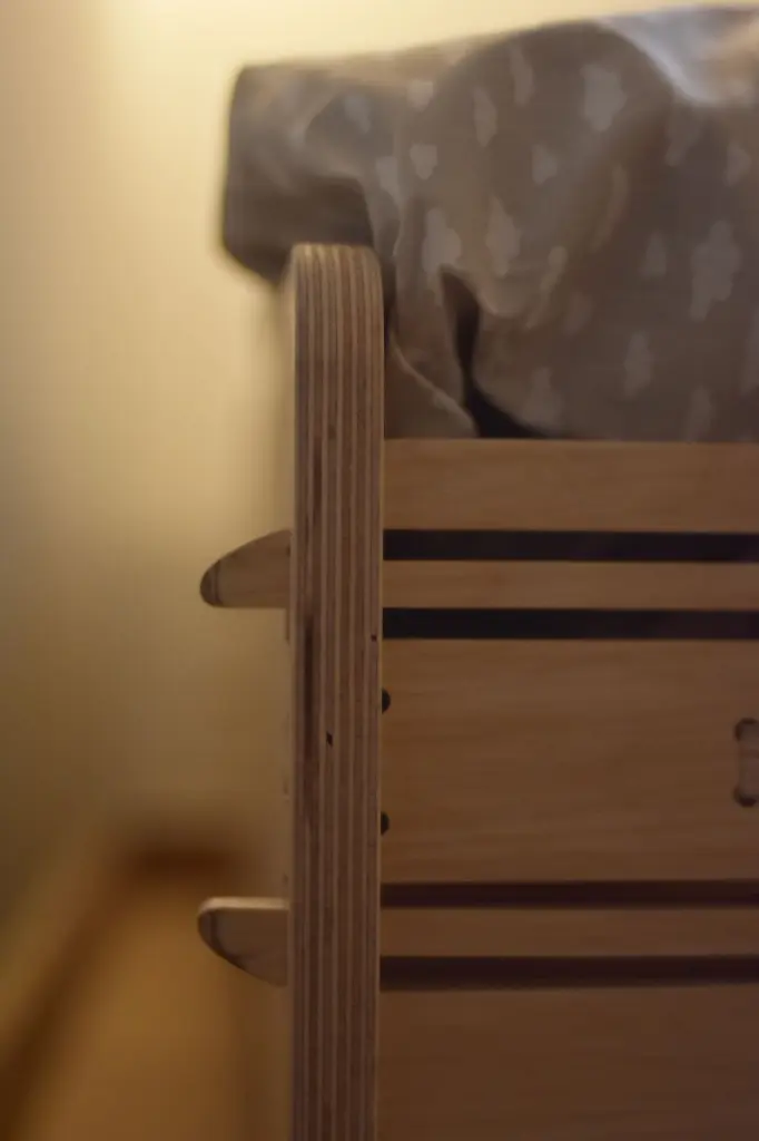 Elysta.be - Lit simple - détail clip profils.webp