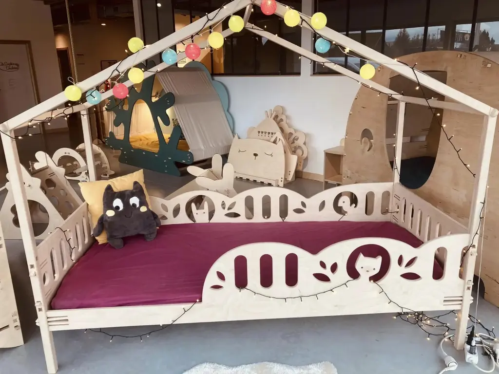 Elysta.be - Lit cabane à Bâton.webp