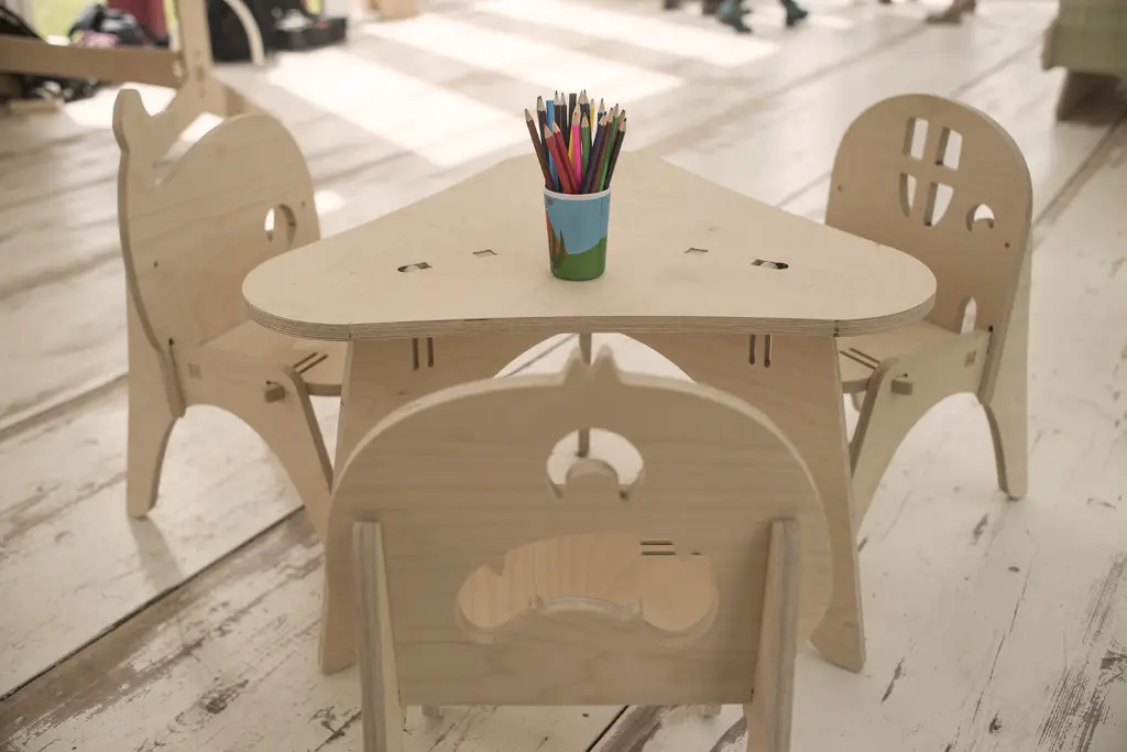 Elysta.be - LD - ensemble table et chaises - large.webp