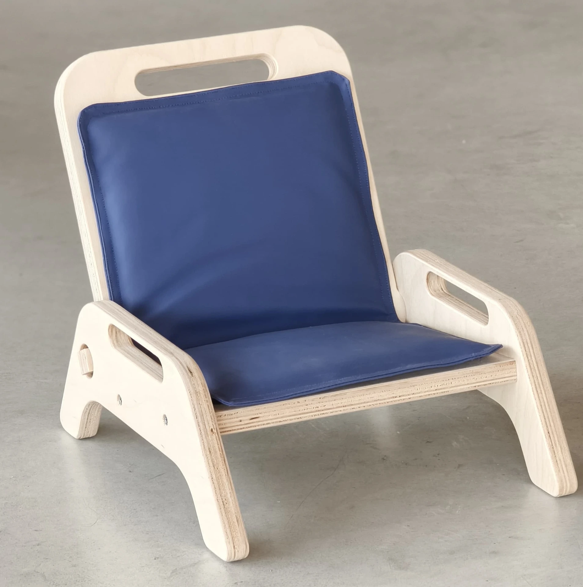 Transysta – fauteuil enfant modulable en bouleau